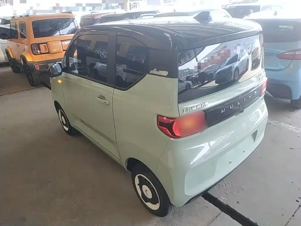 Wuling MINIEV — миниатюра 5