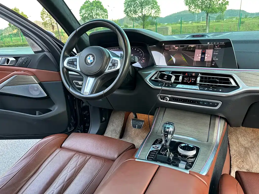 BMW X7 — миниатюра 17