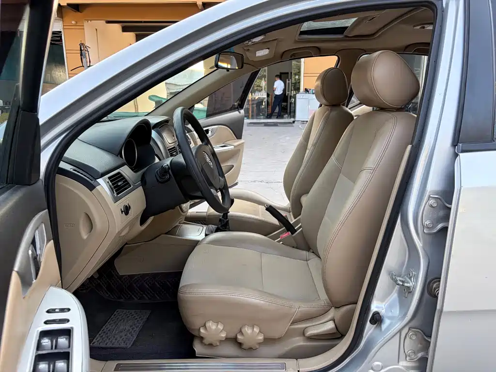 Buick Excelle — миниатюра 5