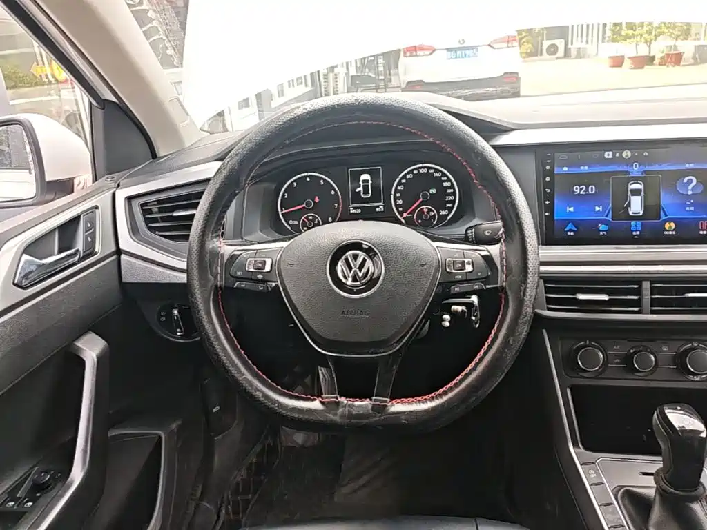 Volkswagen Polo — миниатюра 11