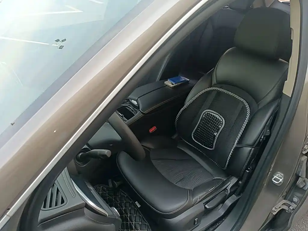 Buick Envision Plus — миниатюра 15