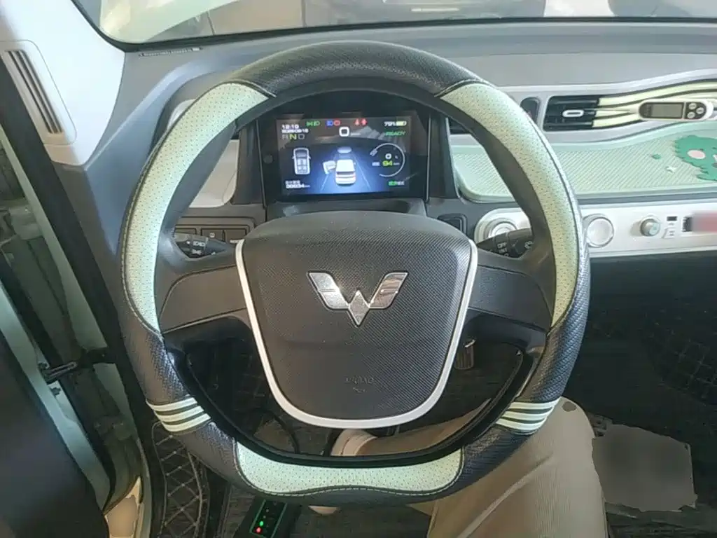 Wuling MINIEV — миниатюра 11