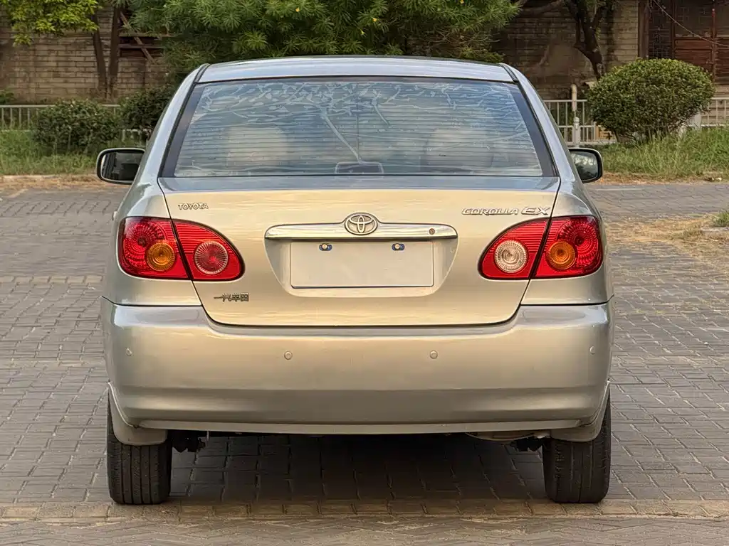 Toyota Corolla — миниатюра 4