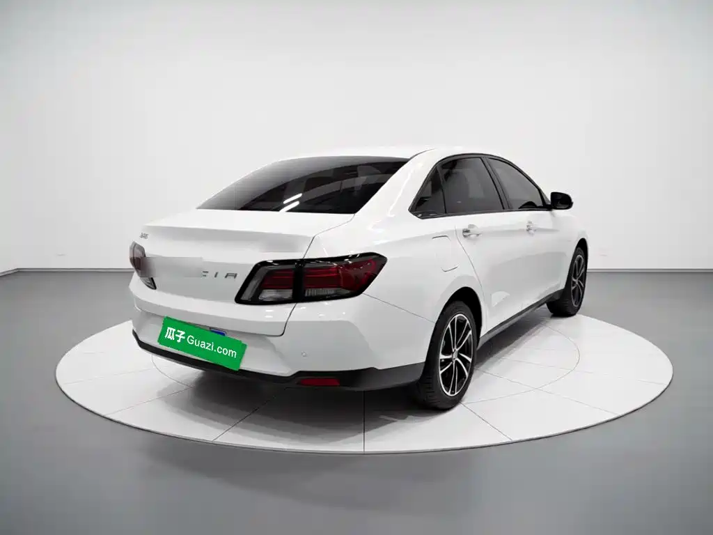 Venucia D60 — миниатюра 4