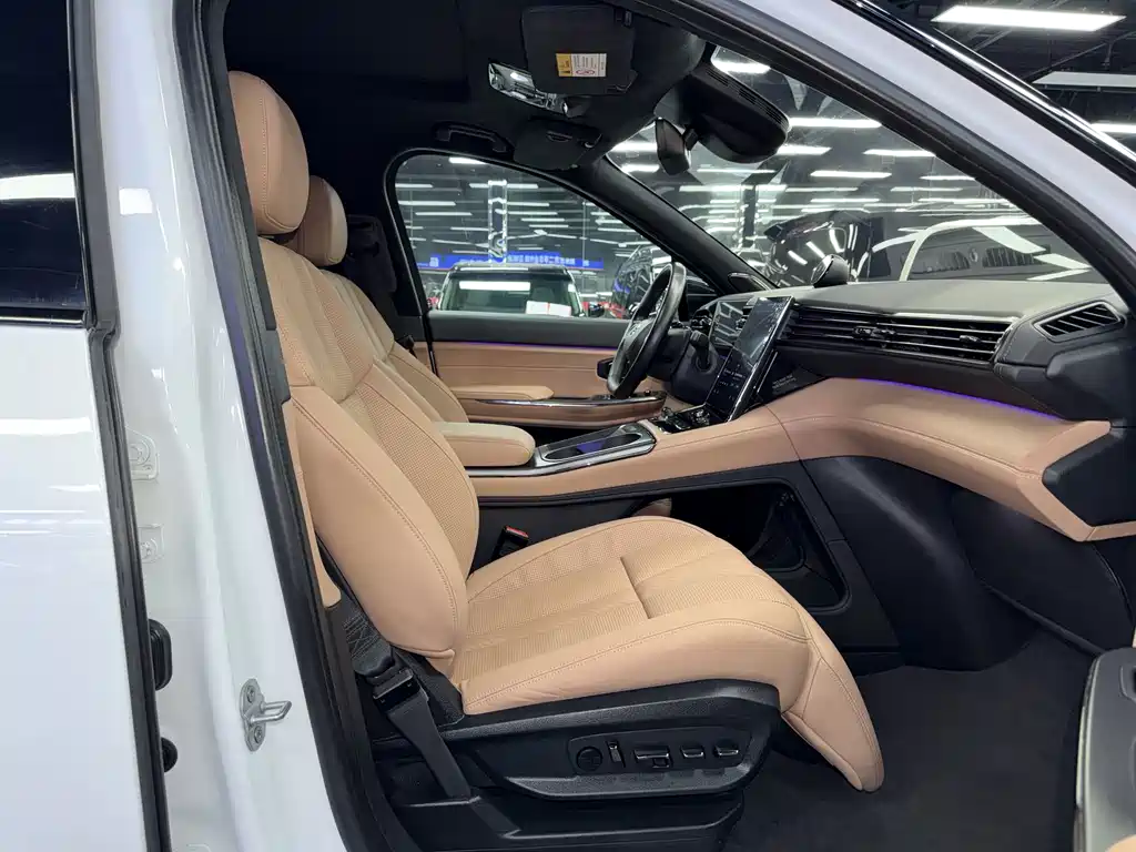 NIO ES8 — миниатюра 11