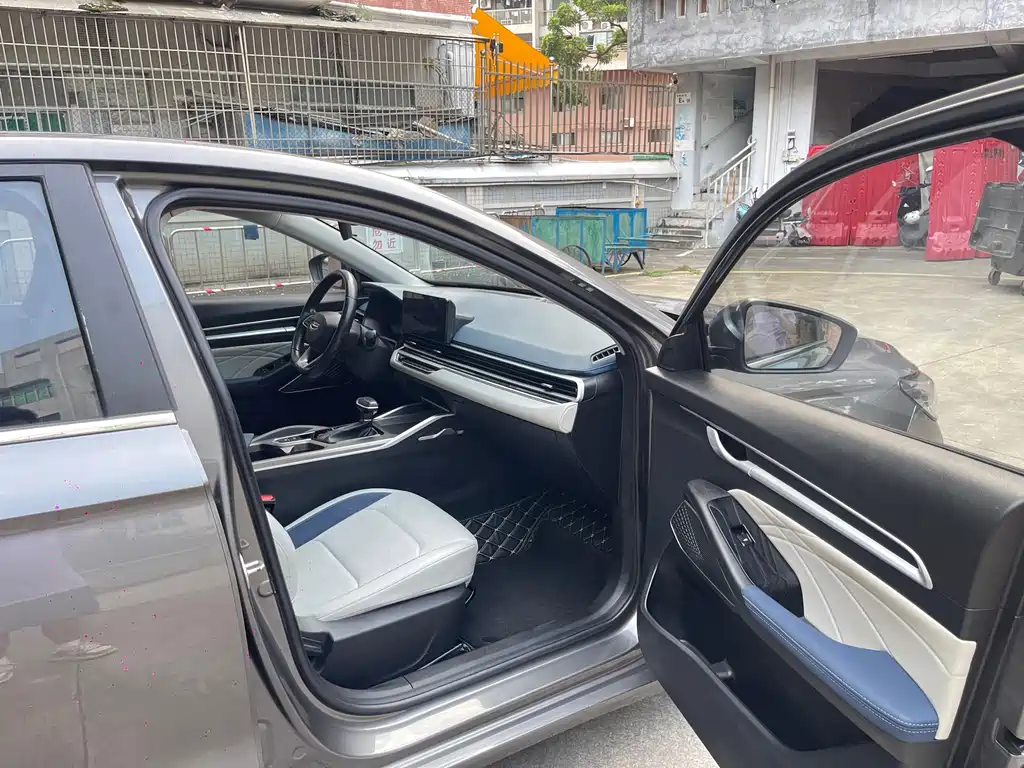 Geely Emgrand — миниатюра 17