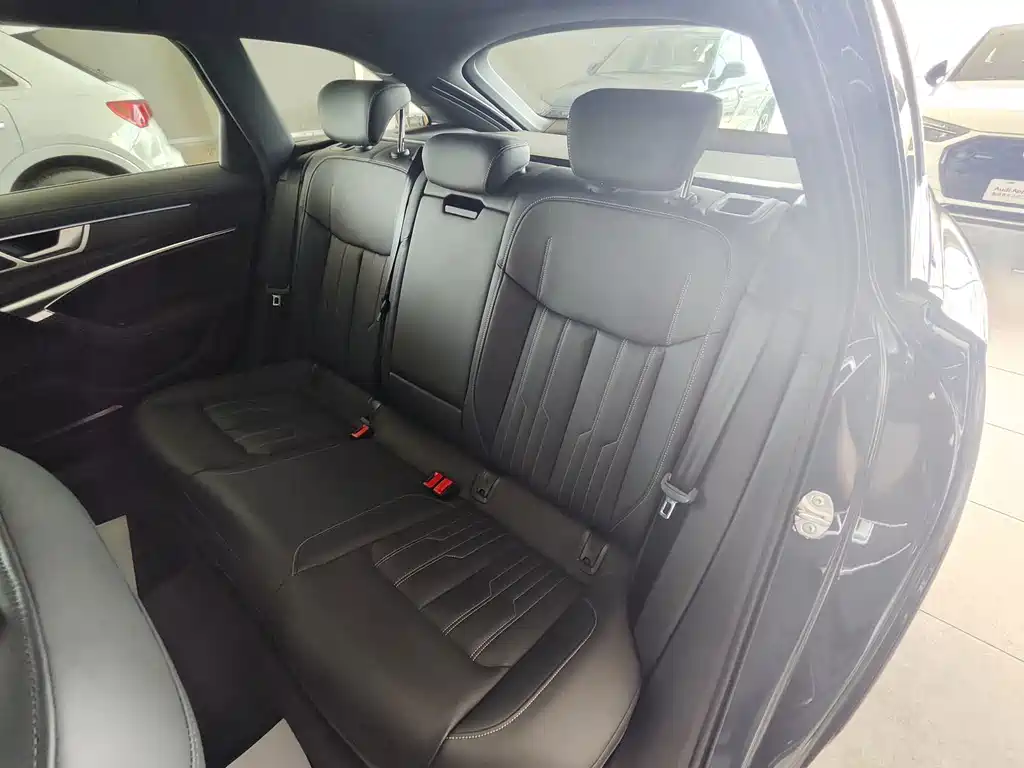 Audi A6 (Import) — миниатюра 11