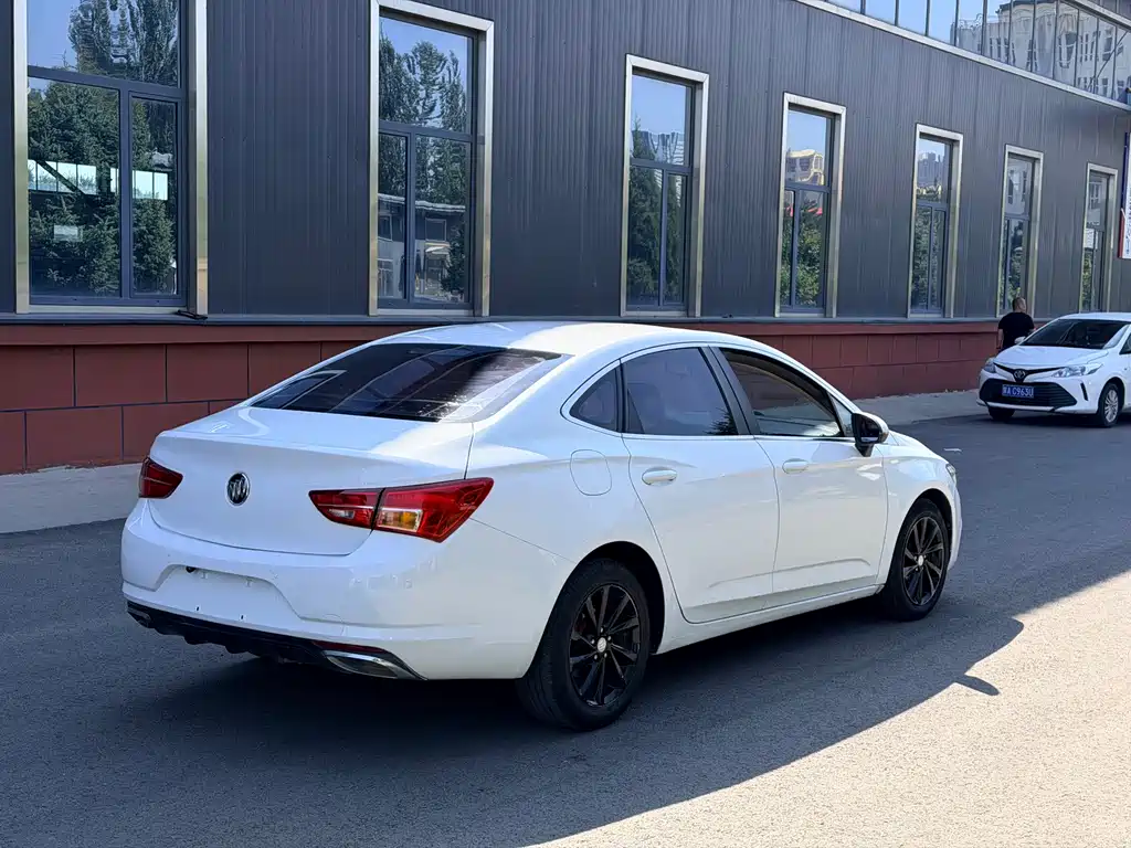 Buick Verano — миниатюра 6