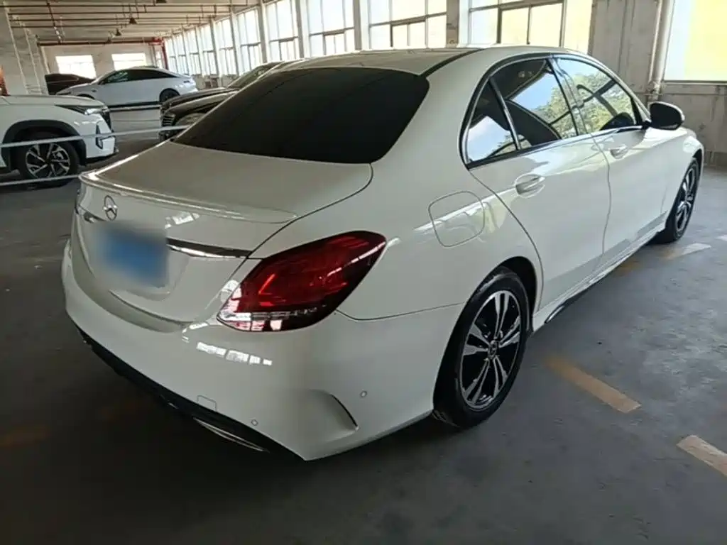 Mercedes-Benz C-Class — миниатюра 7