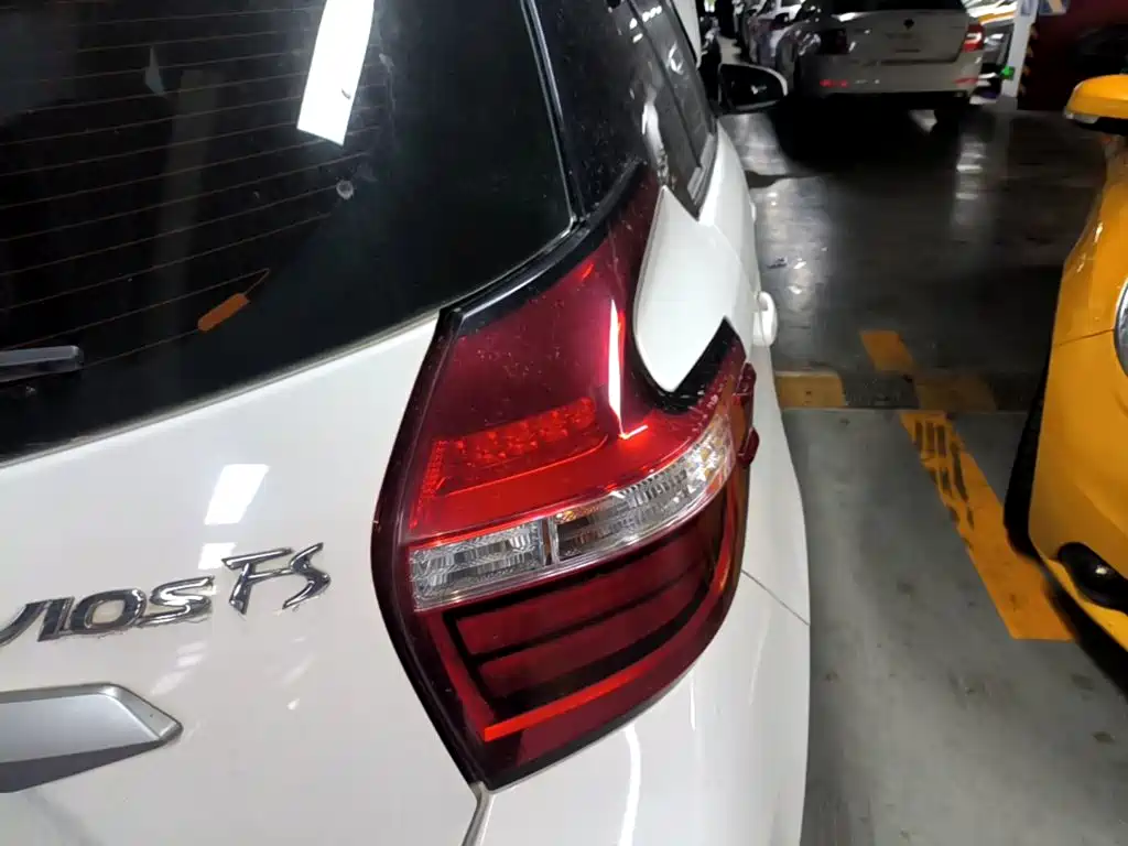 Toyota Vios FS — миниатюра 8