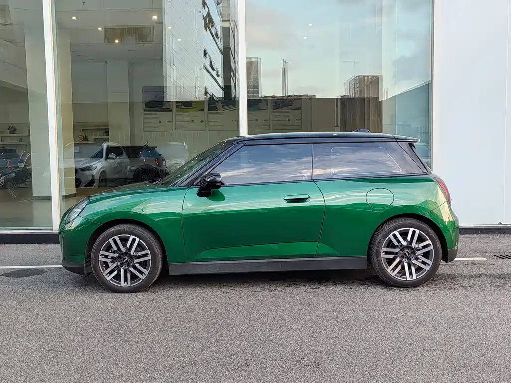 Mini COOPER 2025 456km COOPER E