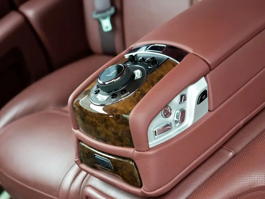Rolls-Royce Ghost — миниатюра 12
