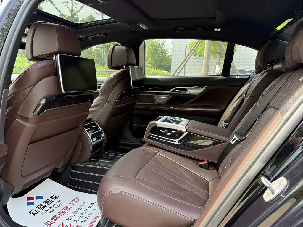 BMW 7 Series 7 2018 740Li Lead M Sport