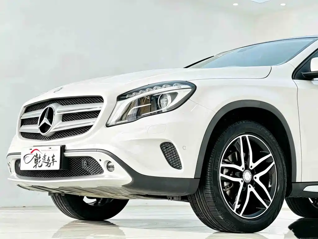Mercedes-Benz GLA — миниатюра 8