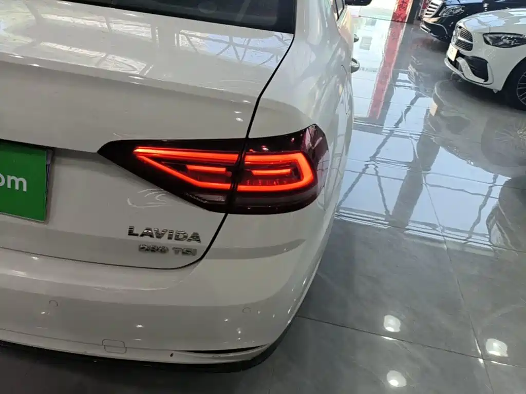 Volkswagen Lavida — миниатюра 8