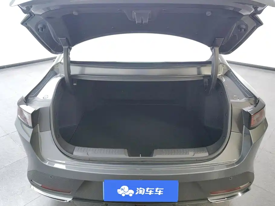 Changan Eado — миниатюра 4