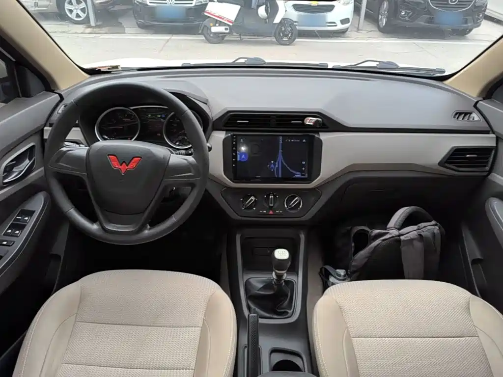 Wuling Hongguang — миниатюра 10