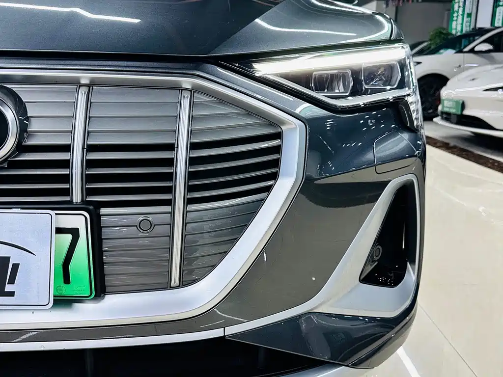 Audi e-tron — миниатюра 8