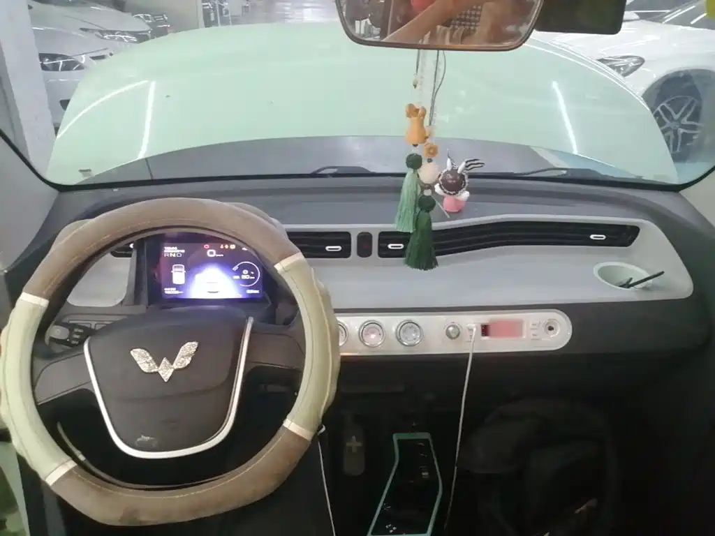 Wuling MINIEV — миниатюра 10