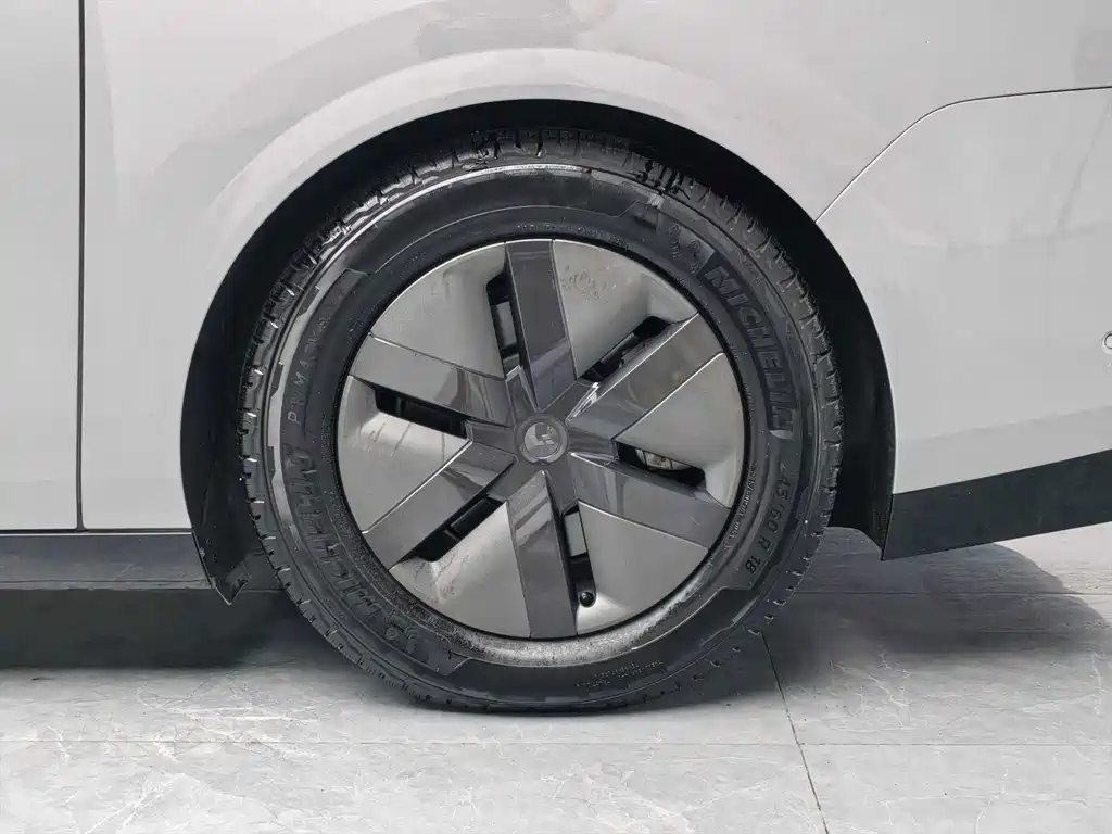 Li Auto Li MEGA — миниатюра 14