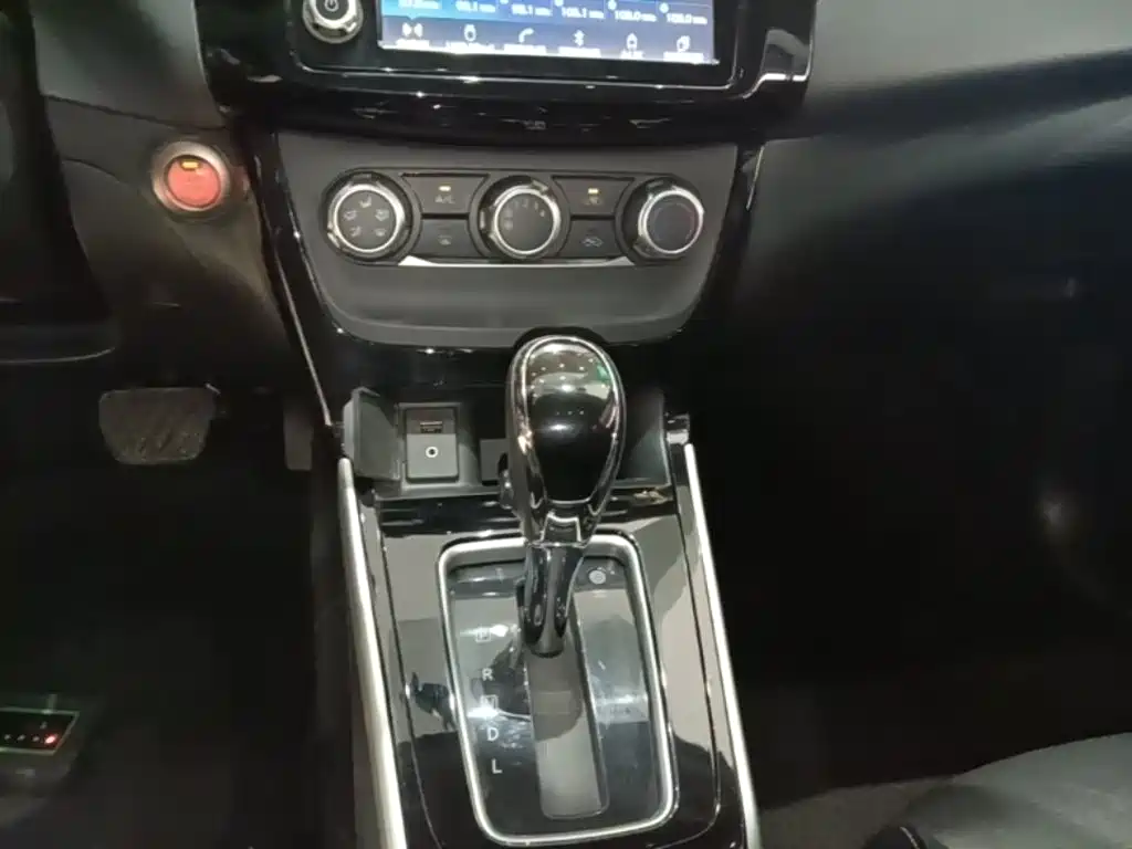 Nissan Sylphy — миниатюра 14