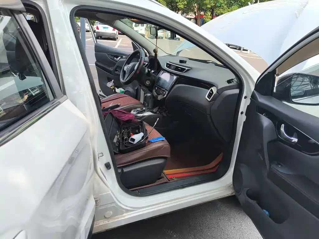Nissan Qashqai — миниатюра 20