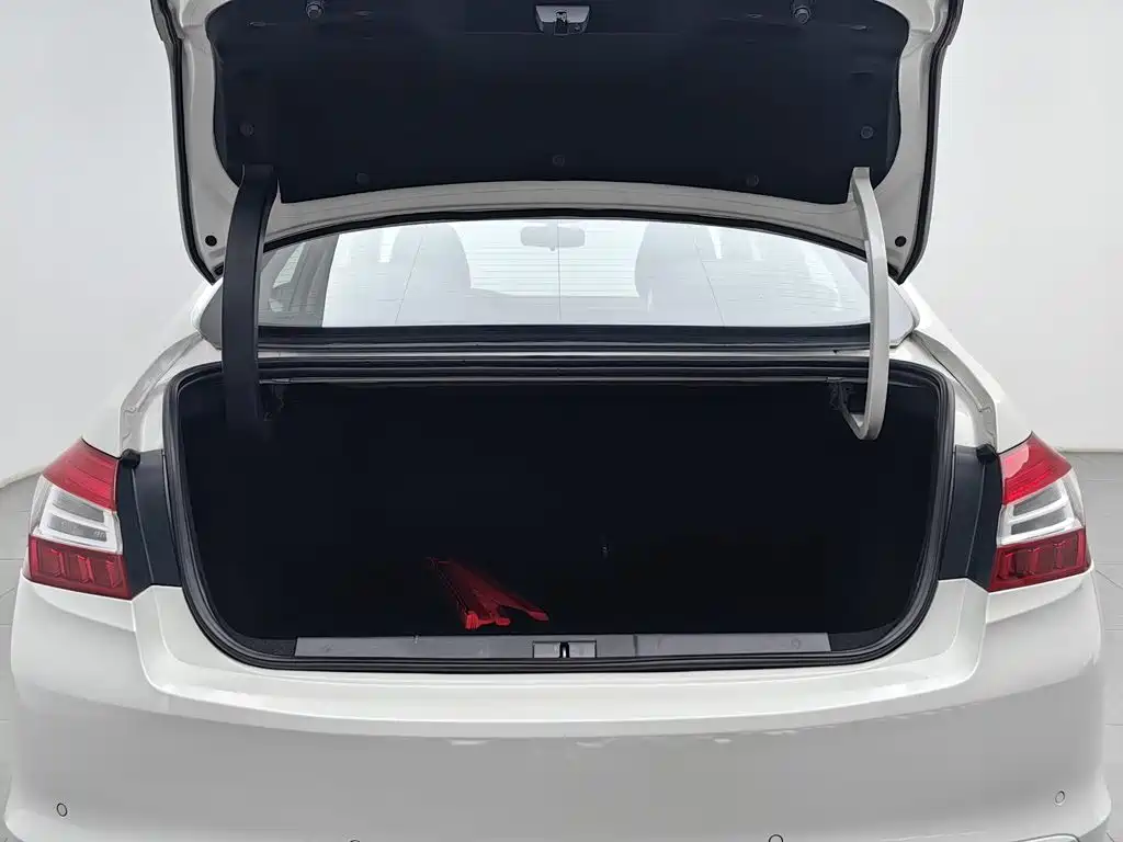 Peugeot 408 — миниатюра 16