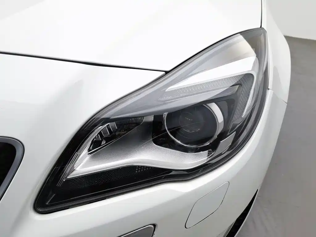 Buick Regal — миниатюра 7