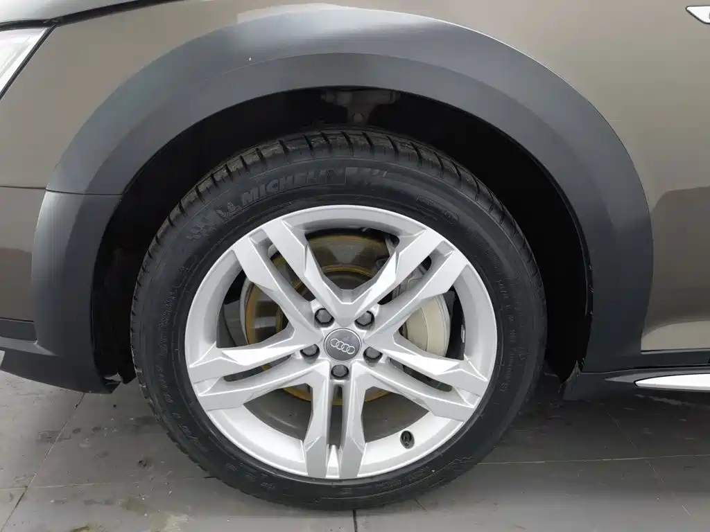 Audi A4 (Import) — миниатюра 17
