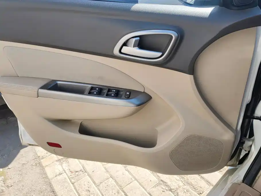 Baojun 610 — миниатюра 6