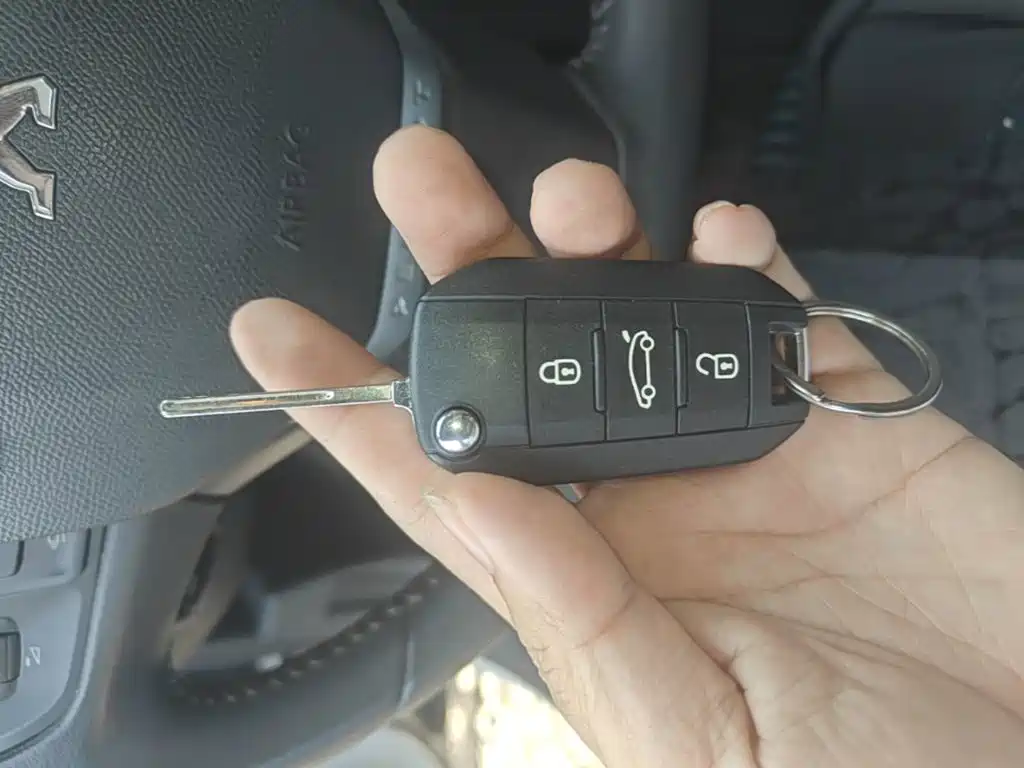 Peugeot 408 — миниатюра 9