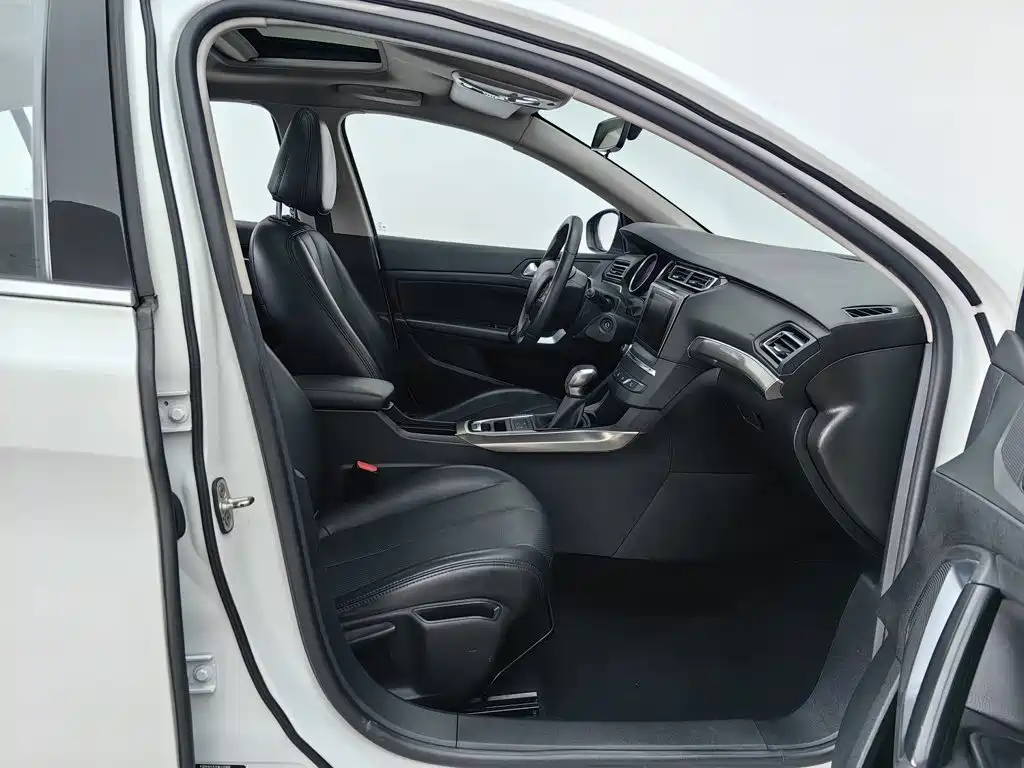 Peugeot 408 — миниатюра 23