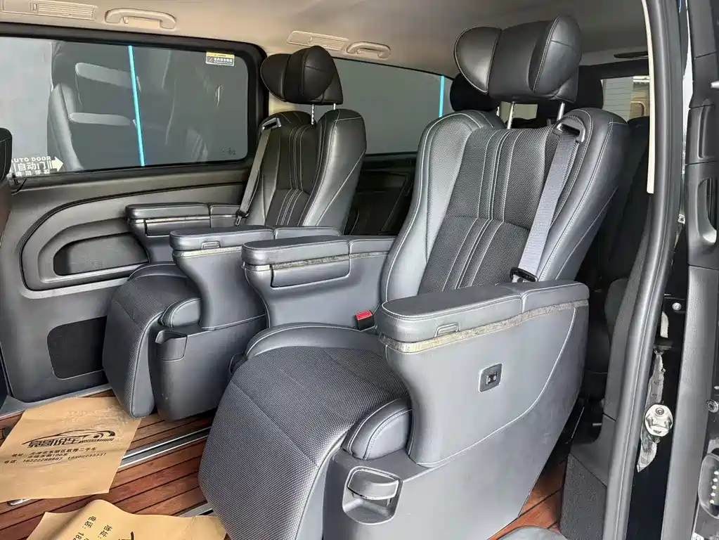Mercedes-Benz Vito 2023 — фото 10