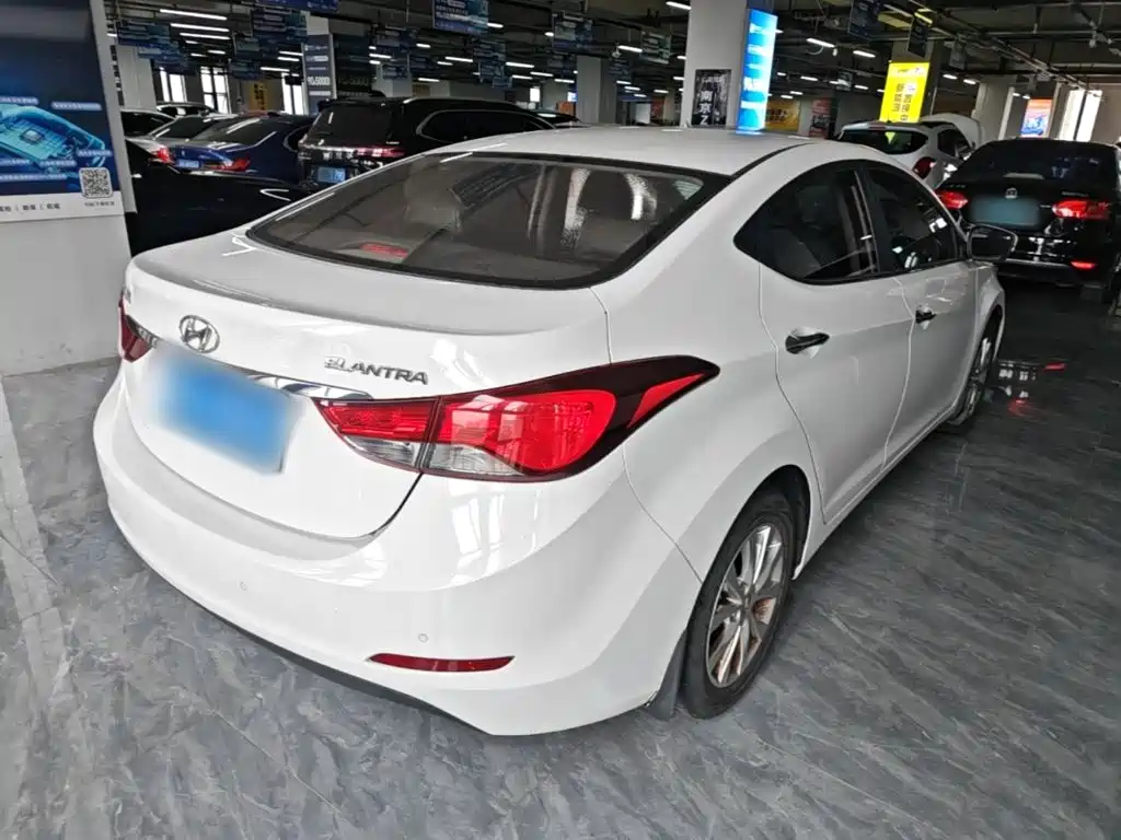 Hyundai Elantra Langdong — миниатюра 7