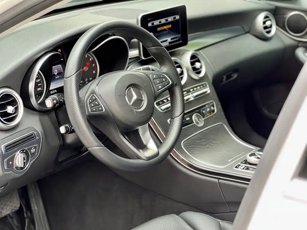 Mercedes-Benz C-Class (Import) — миниатюра 21