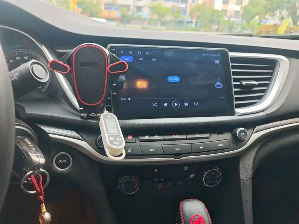 Buick Excelle — миниатюра 13