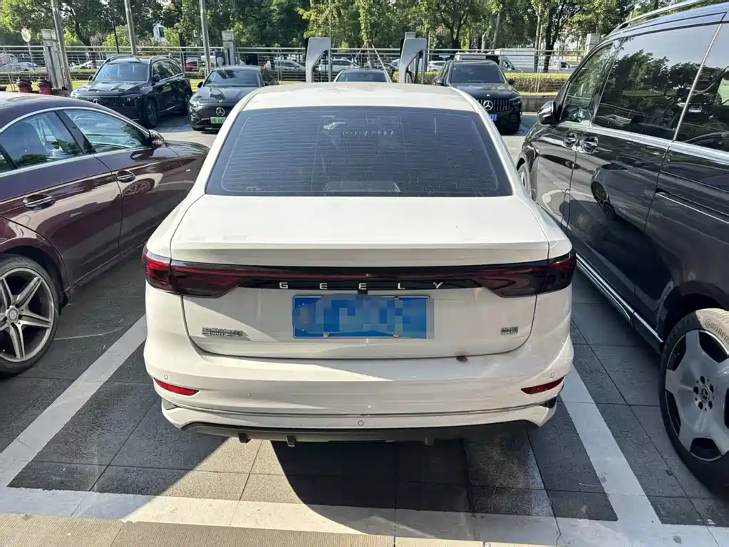Geely Emgrand — миниатюра 4
