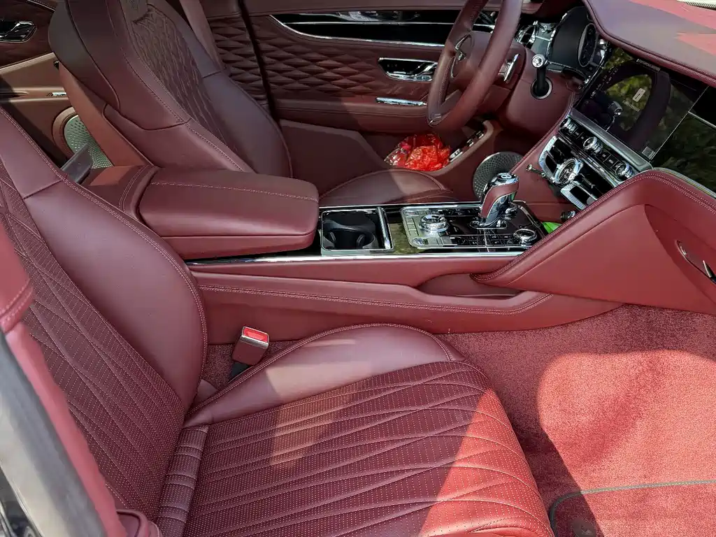 Bentley Flying Spur PHEV — миниатюра 3