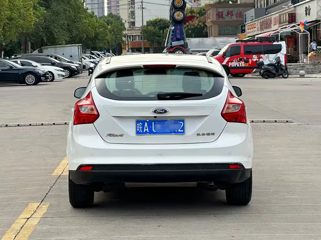 Ford Focus — миниатюра 5