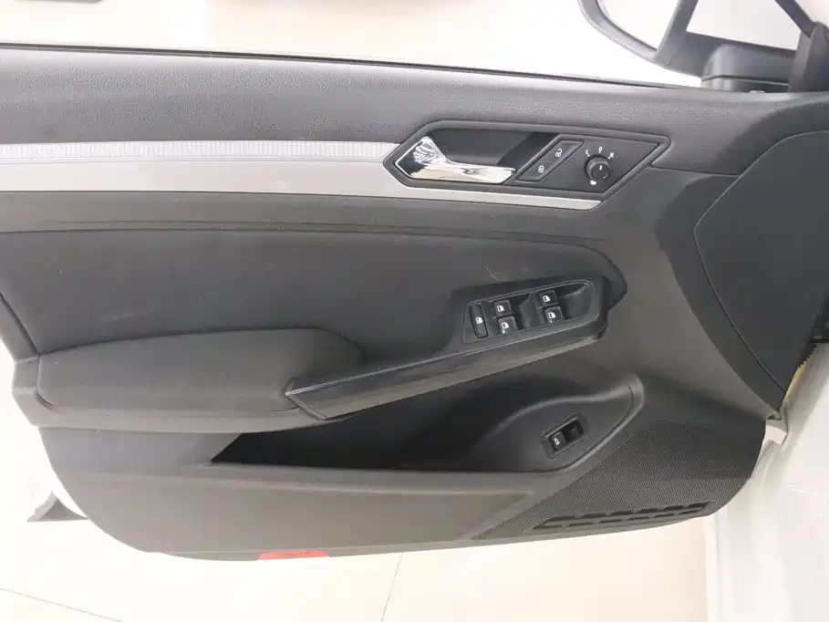 Volkswagen Lamando — миниатюра 9