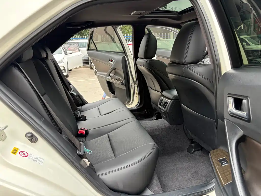 Toyota Reiz 2.5V Fashion Sharp Navigation Edition, фото 14