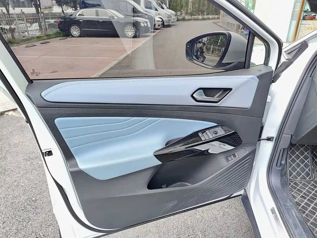 Volkswagen ID.4 X — миниатюра 6