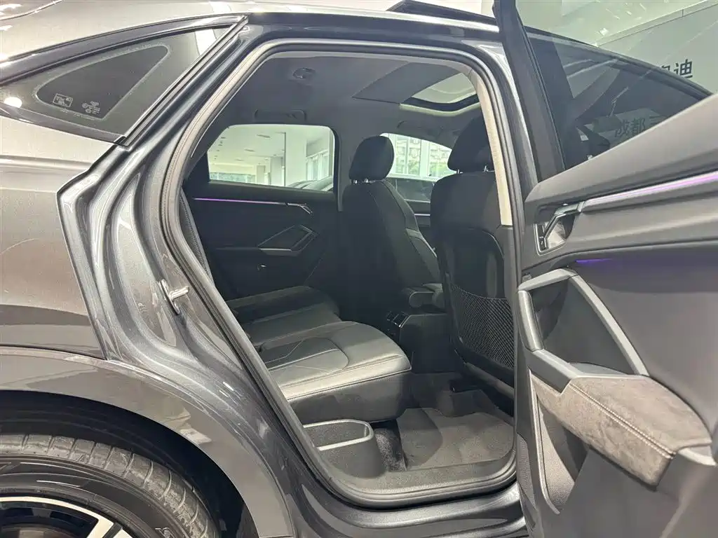 Audi Q3 Sportback — миниатюра 7