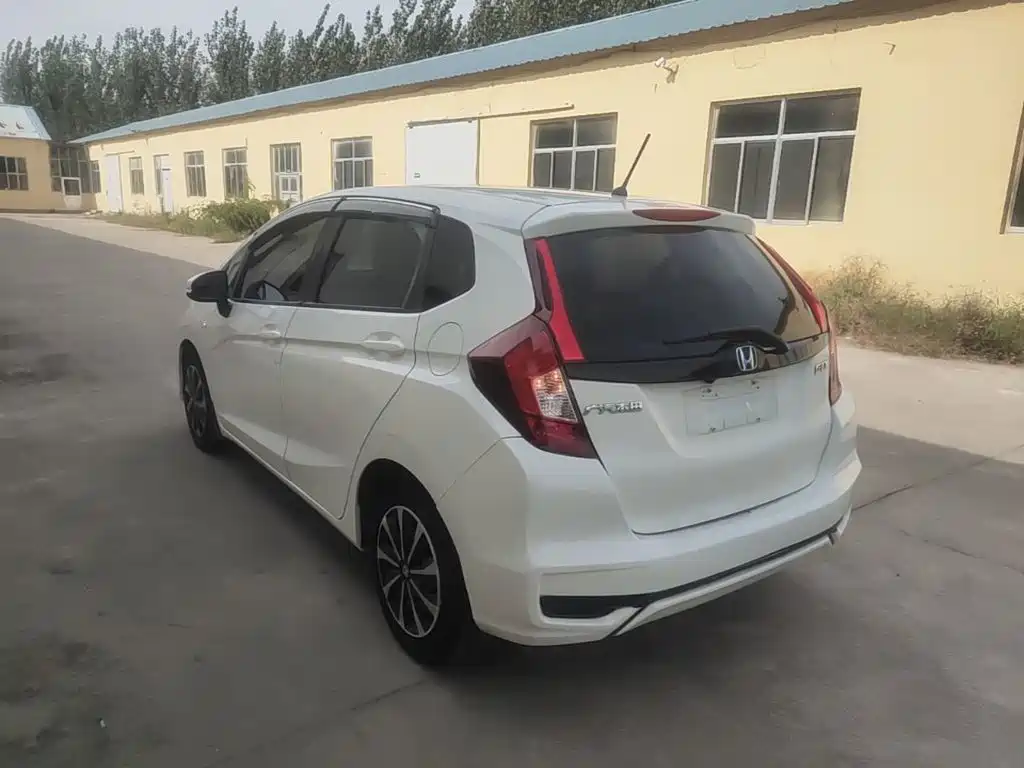 Honda Fit — миниатюра 5