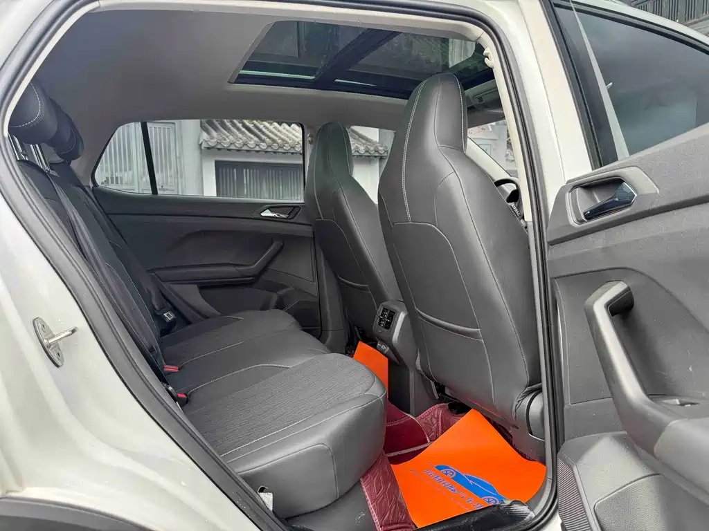 Volkswagen T-Cross — миниатюра 9