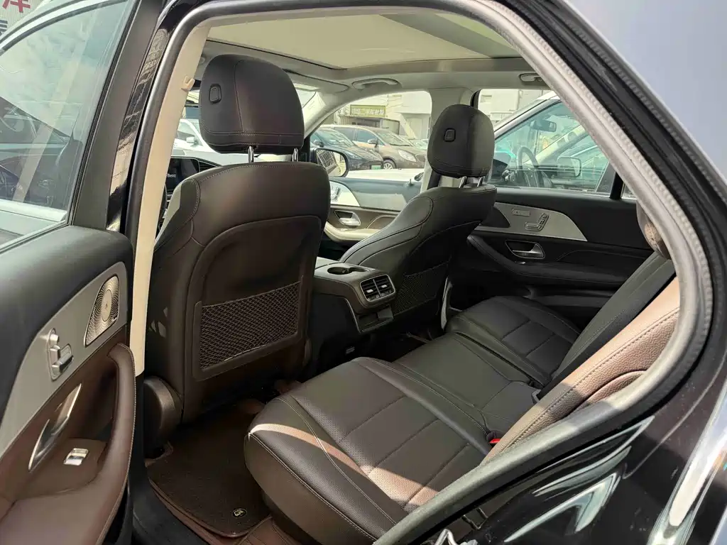 Mercedes-Benz GLE (Import) — миниатюра 3