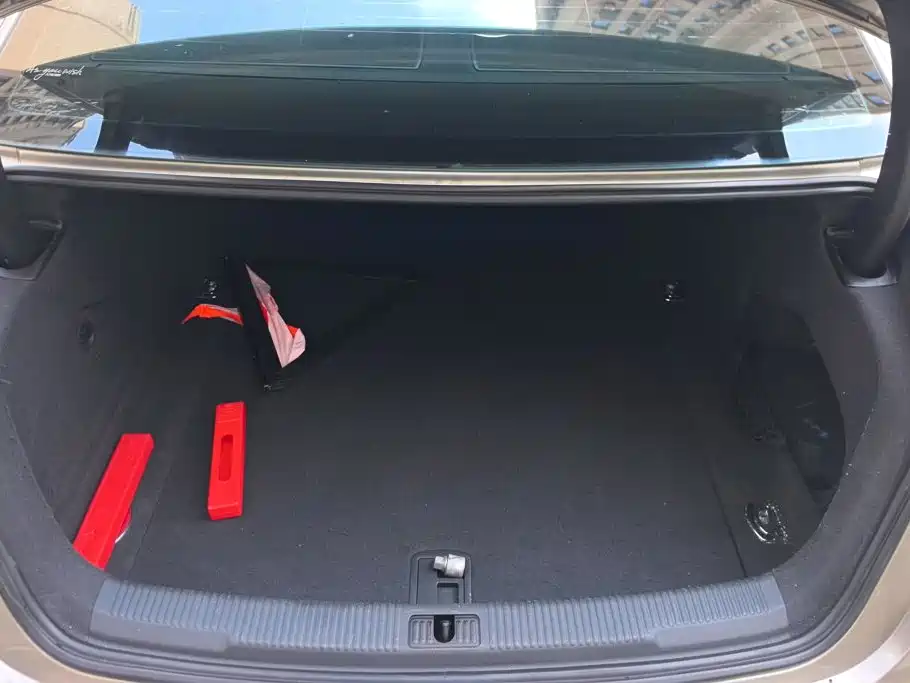Audi A6L — миниатюра 4