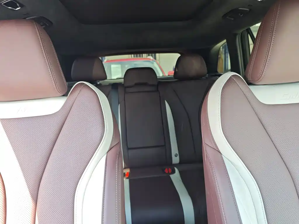 Geely Xingyue L — миниатюра 11