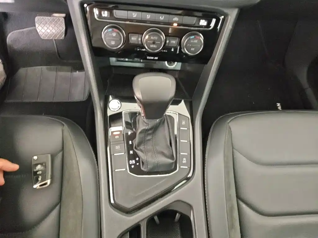 Volkswagen Tiguan L — миниатюра 14
