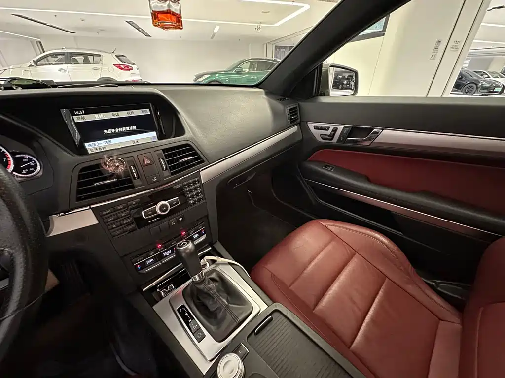Mercedes-Benz E-Class (Import) — миниатюра 10